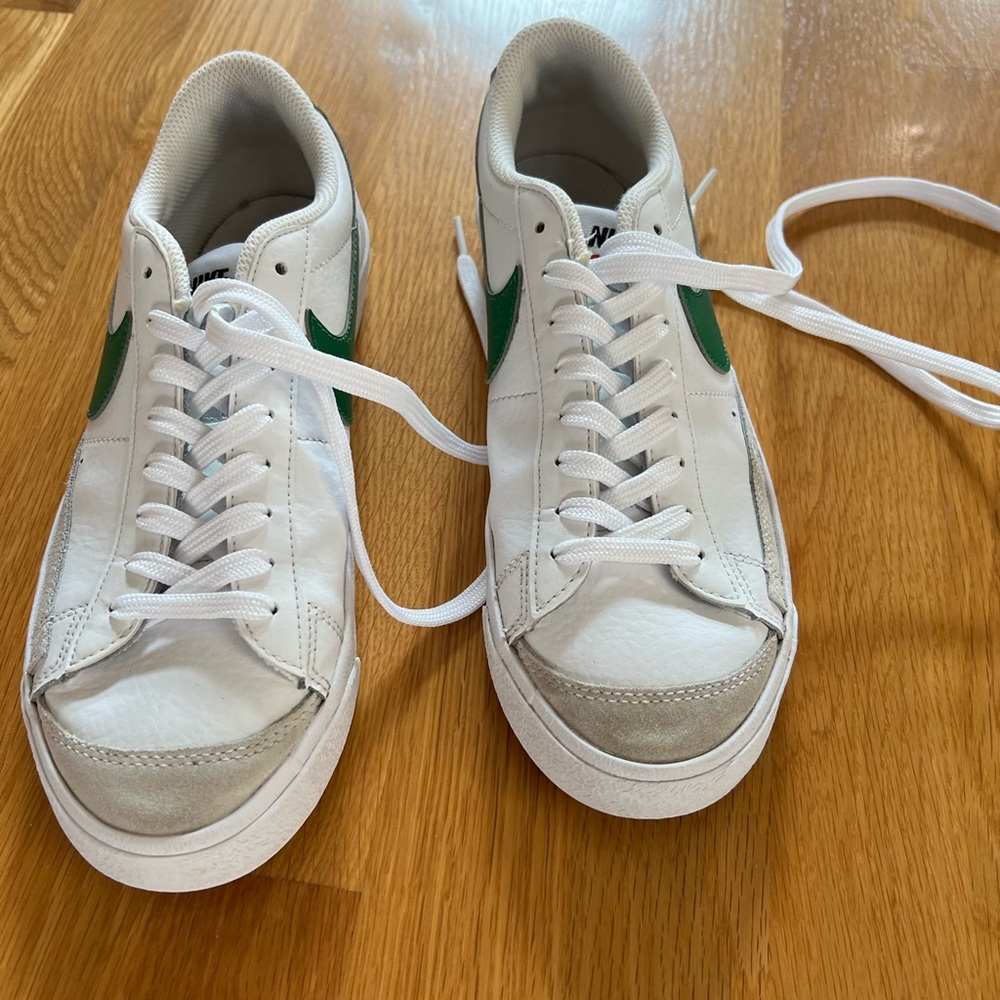 YOUTH 7 LOW TOP BLAZERS